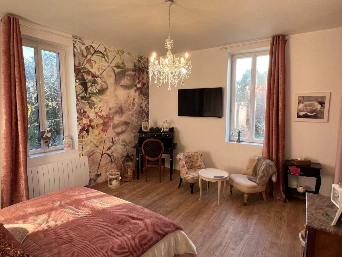 Chateau Segot Neuilly-le-Real ภายนอก รูปภาพ