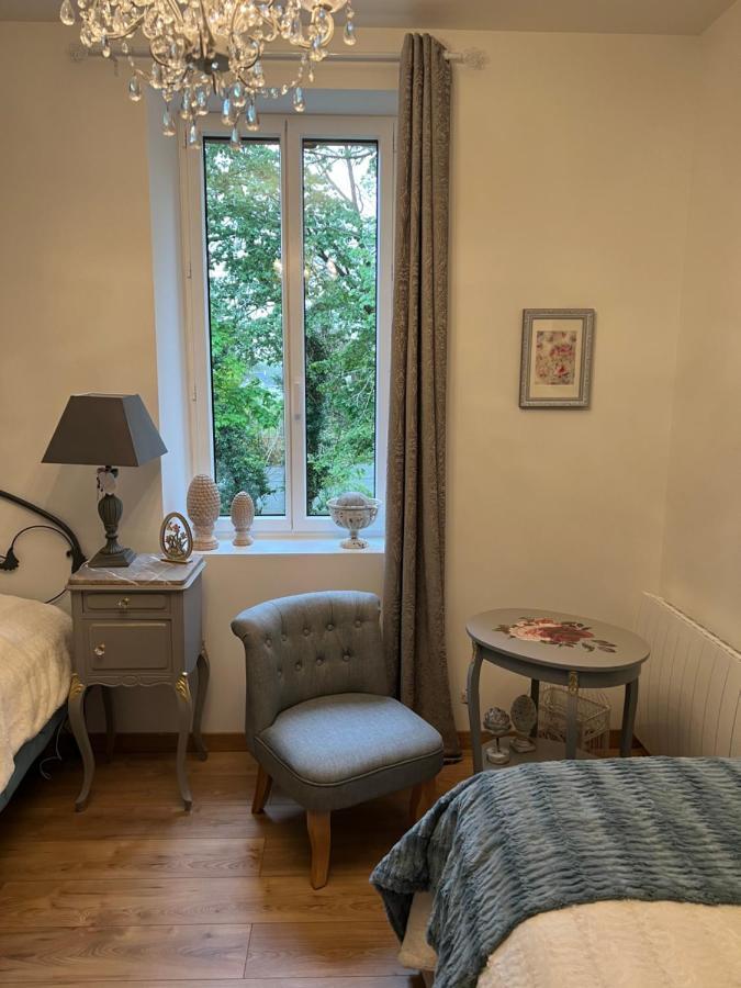 Chateau Segot Neuilly-le-Real ภายนอก รูปภาพ