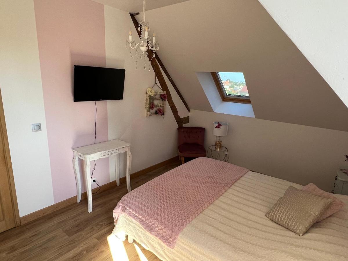 Chateau Segot Neuilly-le-Real ภายนอก รูปภาพ