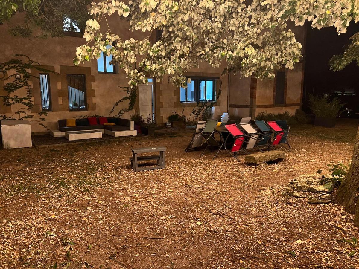 Chateau Segot Neuilly-le-Real ภายนอก รูปภาพ
